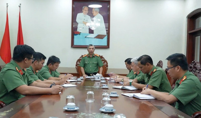 Triệt phá đường dây đưa tàu cá và ngư dân khai thác hải sản trái phép Triệt phá đường dây đưa tàu cá và ngư dân khai thác hải sản trái phép