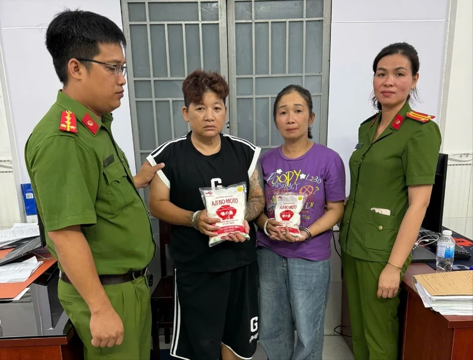 Triệt phá đường dây làm giả bột ngọt, hạt nêm nhãn hiệu nổi tiếng ở Tây Ninh Triệt phá đường dây làm giả bột ngọt, hạt nêm nhãn hiệu nổi tiếng ở Tây Ninh