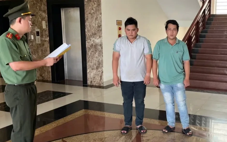 Triệt phá đường dây làm giả tài liệu, lôi kéo cộng tác viên online Triệt phá đường dây làm giả tài liệu, lôi kéo cộng tác viên online
