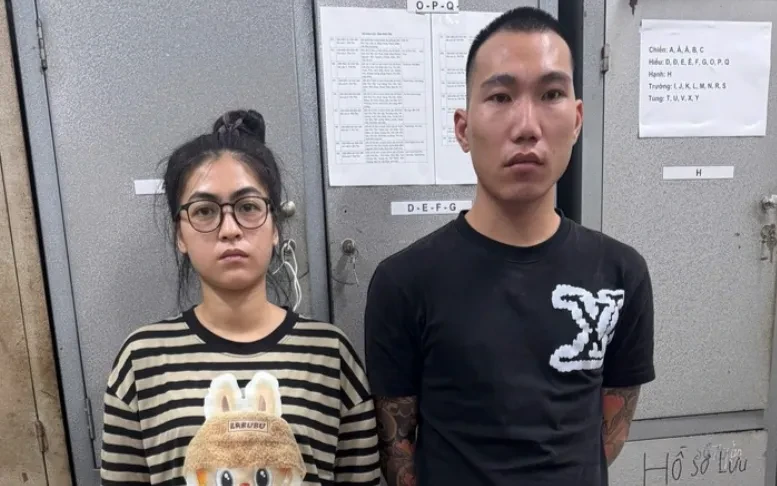 Triệt phá đường dây livestream bán “vé cào trúng thưởng” để lừa đảo Triệt phá đường dây livestream bán “vé cào trúng thưởng” để lừa đảo