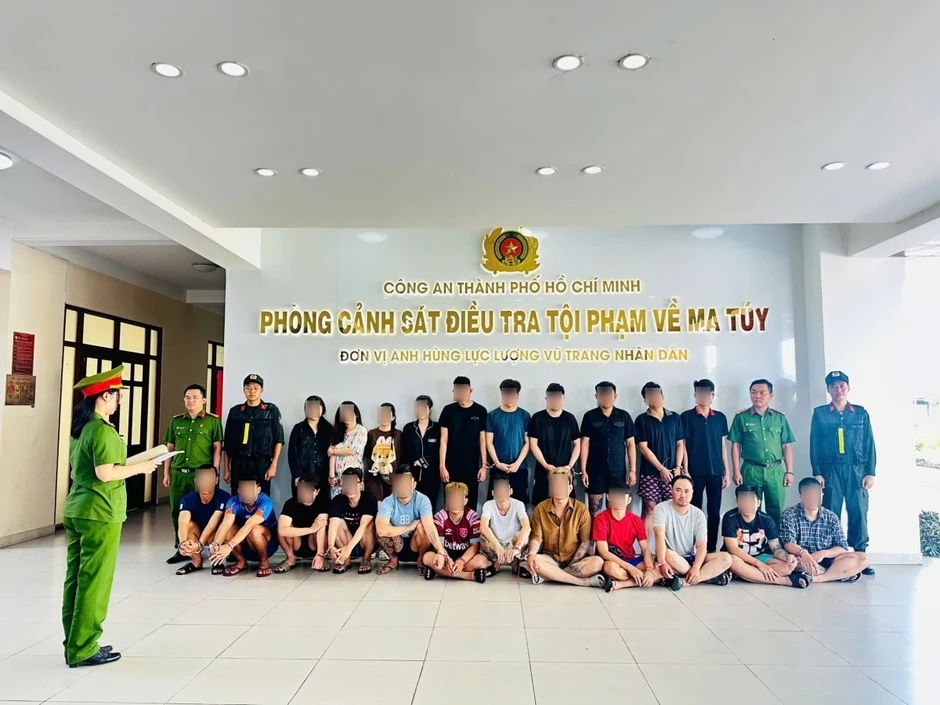 Triệt phá đường dây ma túy xuyên biên giới, tạm giữ 30 đối tượng Triệt phá đường dây ma túy xuyên biên giới, tạm giữ 30 đối tượng