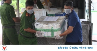 Triệt phá đường dây mua bán chất độc Xyanua xuyên biên giới quy mô lớn