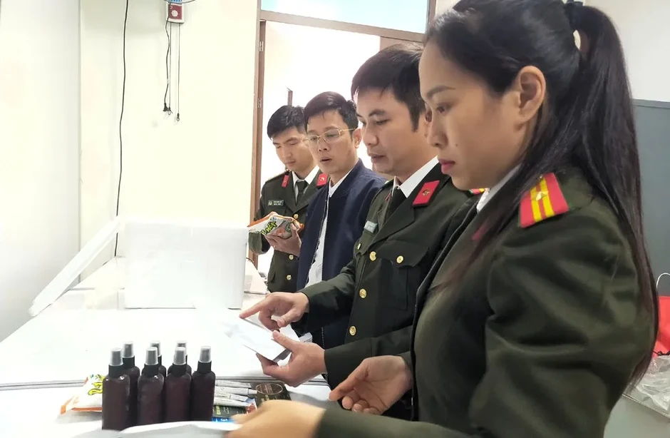 Triệt phá đường dây "3 đời chữa xương khớp" lừa đảo hơn 227 tỷ đồng Triệt phá đường dây "3 đời chữa xương khớp" lừa đảo hơn 227 tỷ đồng