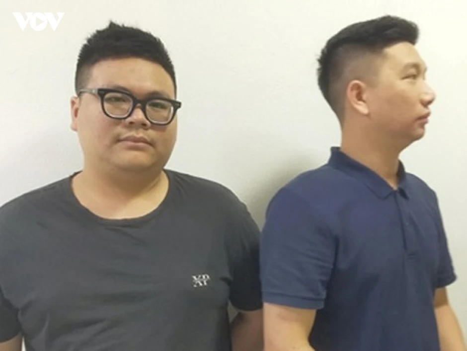 Triệt phá đường dây sản xuất, buôn bán nước hoa giả quy mô lớn Triệt phá đường dây sản xuất, buôn bán nước hoa giả quy mô lớn