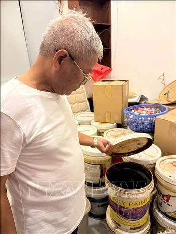 Triệt phá đường dây sản xuất, buôn bán thuốc Đông dược giả trị giá hơn 10 tỷ đồng Triệt phá đường dây sản xuất, buôn bán thuốc Đông dược giả trị giá hơn 10 tỷ đồng