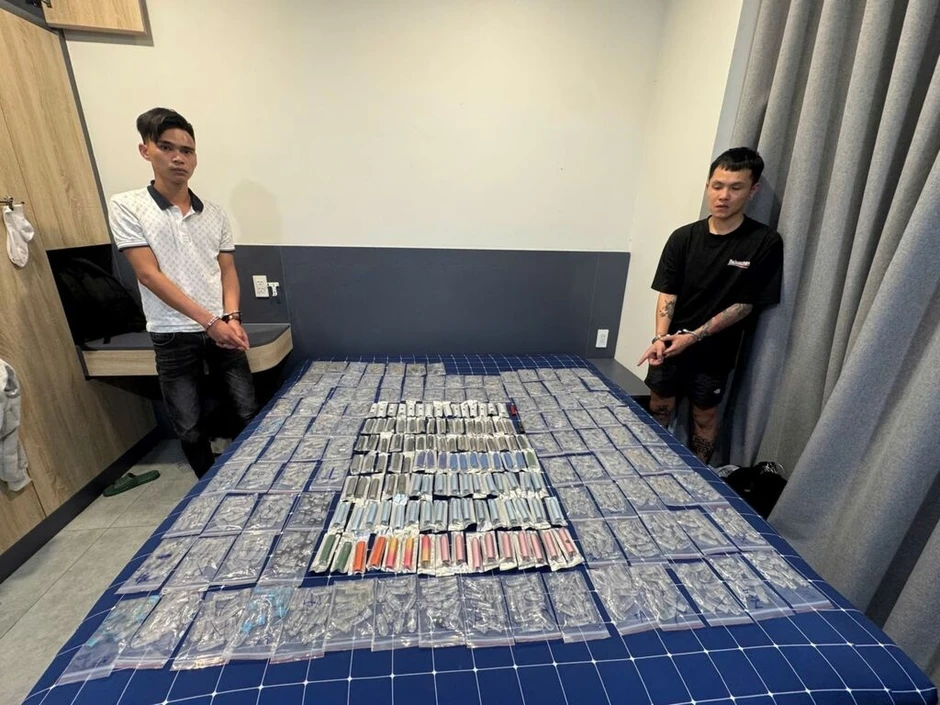 Triệt phá đường dây sản xuất, mua bán trái phép ma túy Etomidate Triệt phá đường dây sản xuất, mua bán trái phép ma túy Etomidate