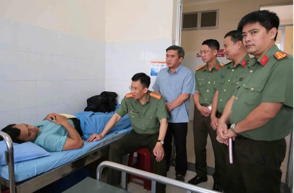 Triệt phá nhóm chuyên trộm chó, mèo gây bức xúc tại Đà Lạt Triệt phá nhóm chuyên trộm chó, mèo gây bức xúc tại Đà Lạt