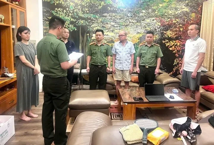 Triệt phá thành công chuyên án vận chuyển trái phép chất phóng xạ ở Lạng Sơn Triệt phá thành công chuyên án vận chuyển trái phép chất phóng xạ ở Lạng Sơn