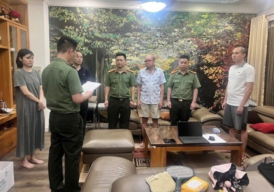 Triệt phá vụ vận chuyển 84 tấn quặng có chứa chất phóng xạ Triệt phá vụ vận chuyển 84 tấn quặng có chứa chất phóng xạ
