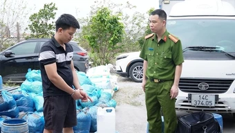 Triệt phá xưởng giá đỗ dùng chất cấm tại Quảng Ninh, thu giữ hàng tấn sản phẩm vi phạm