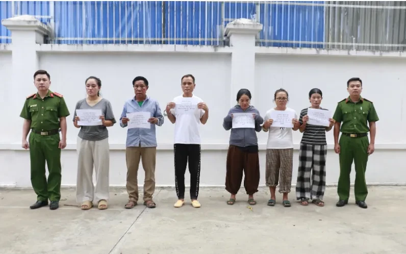 Triệt xóa 2 đường dây mua bán người, giải cứu 3 phụ nữ bị lừa bán sang nước ngoài Triệt xóa 2 đường dây mua bán người, giải cứu 3 phụ nữ bị lừa bán sang nước ngoài