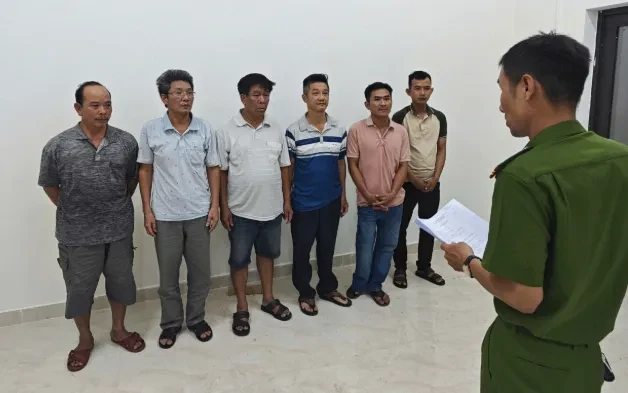 Triệt xóa 2 nhánh đường dây cá độ bóng đá mùa World Cup, giao dịch gần 10 tỷ đồng Triệt xóa 2 nhánh đường dây cá độ bóng đá mùa World Cup, giao dịch gần 10 tỷ đồng