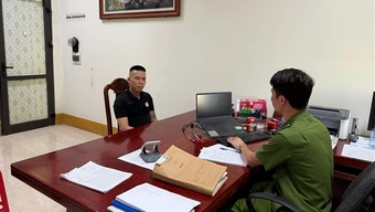 Triệu tập đối tượng hành hung lái xe tải giao hàng trong trường mầm non