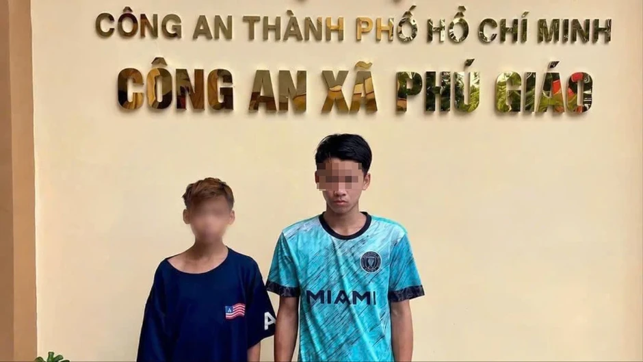 Trộm xe máy chạy đi chơi cả ngày rồi đem trả trước nhà bị hại Trộm xe máy chạy đi chơi cả ngày rồi đem trả trước nhà bị hại