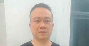 Trốn truy nã hơn 2 thập kỷ, Lê Minh Trí SN 1984 bị bắt giữ ngay khi vừa bước chân xuống sân bay quốc tế Tân Sơn Nhất