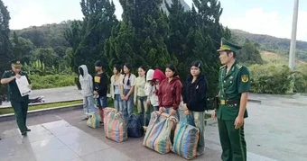Trục xuất 9 người nước ngoài vượt biên trái phép vào Việt Nam
