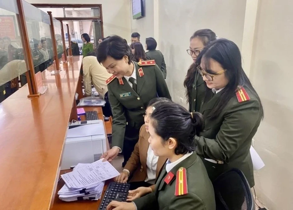 Trung tướng Ngô Thị Hoàng Yến: 6 điểm mới nổi bật của Luật Lý lịch tư pháp sửa đổi Trung tướng Ngô Thị Hoàng Yến: 6 điểm mới nổi bật của Luật Lý lịch tư pháp sửa đổi
