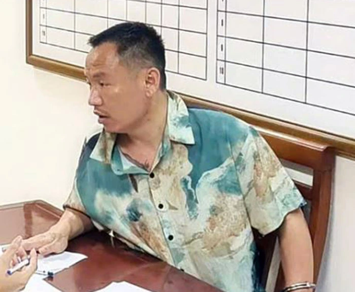 Truy bắt đối tượng người nước ngoài nổ súng sau va chạm giao thông Truy bắt đối tượng người nước ngoài nổ súng sau va chạm giao thông