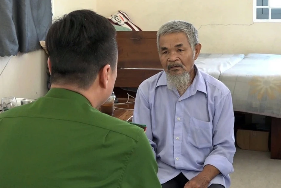 Truy bắt hung thủ giết người trong rừng Truy bắt hung thủ giết người trong rừng