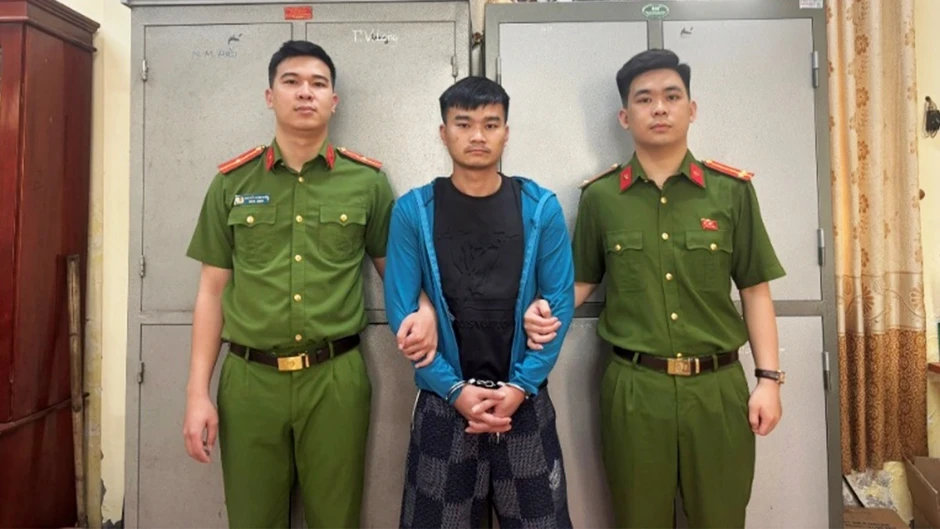 Truy bắt xuyên tỉnh, “tóm gọn” đối tượng truy nã nguy hiểm lúc rạng sáng Truy bắt xuyên tỉnh, “tóm gọn” đối tượng truy nã nguy hiểm lúc rạng sáng