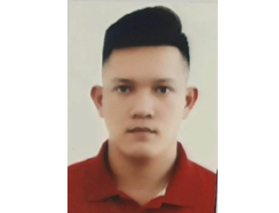 Truy nã cựu quản lý Thế giới di động tham ô hơn 1,2 tỉ đồng Truy nã cựu quản lý Thế giới di động tham ô hơn 1,2 tỉ đồng