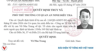 Truy nã đối tượng bị khởi tố về tội tổ chức cho người khác trốn đi nước ngoài