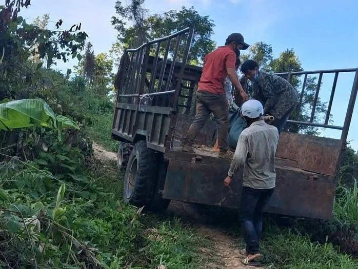 Truy nã kẻ nổ súng bắn chết người trong rừng sâu Truy nã kẻ nổ súng bắn chết người trong rừng sâu