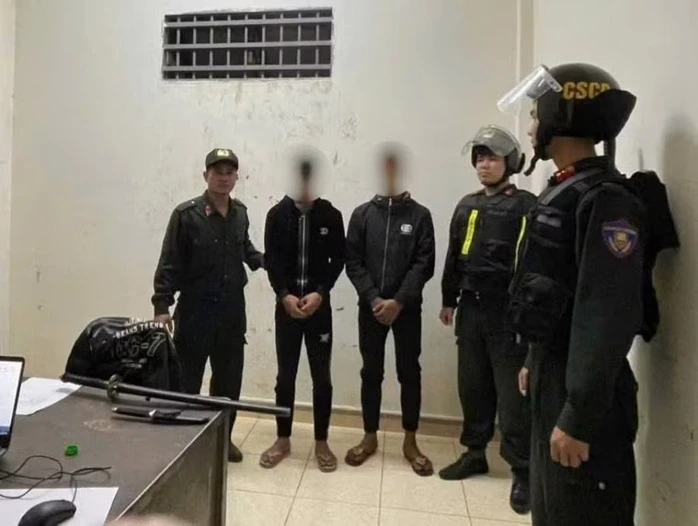 Truy quét nhóm mang hung khí đi đánh nhau ở Gia Lai, công an bắt giữ 2 người Truy quét nhóm mang hung khí đi đánh nhau ở Gia Lai, công an bắt giữ 2 người