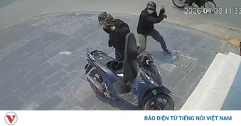Truy tìm kẻ bịt mặt dùng hung khí tấn công phụ nữ ở Nghệ An