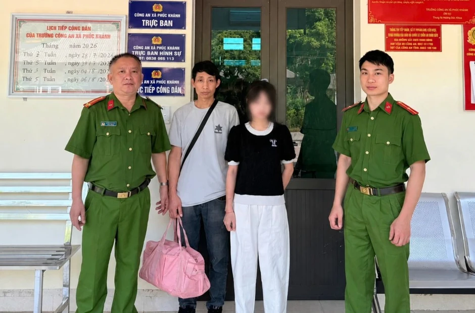 Truy tìm thiếu nữ ở Lào Cai bị người lạ dụ dỗ bỏ nhà đi Hà Nội Truy tìm thiếu nữ ở Lào Cai bị người lạ dụ dỗ bỏ nhà đi Hà Nội