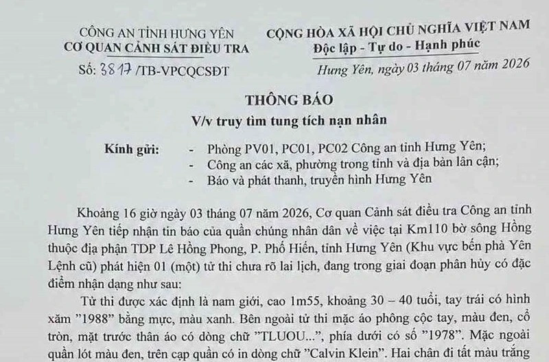 Truy tìm tung tích tử thi có hình xăm "1988" bên sông Hồng Truy tìm tung tích tử thi có hình xăm "1988" bên sông Hồng