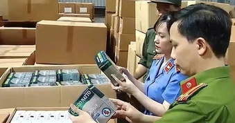 Truy tố nhóm bị can sản xuất thực phẩm chức năng giả, thu lợi 539 tỷ đồng