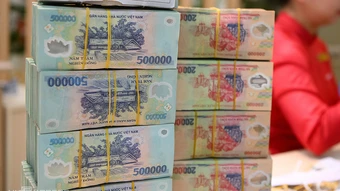 Truy tố vắng mặt cựu giám đốc chi nhánh ngân hàng trong vụ lừa đảo 15 năm trước