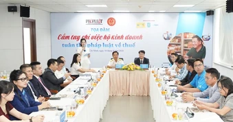 Từ “cầm tay chỉ việc” tuân thủ pháp luật đến “văn hóa thuế”