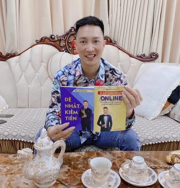 Từ ‘giang hồ mạng’ đến ‘doanh nhân mạng’: Giải mã sự nổi tiếng bằng tai tiếng Từ ‘giang hồ mạng’ đến ‘doanh nhân mạng’: Giải mã sự nổi tiếng bằng tai tiếng