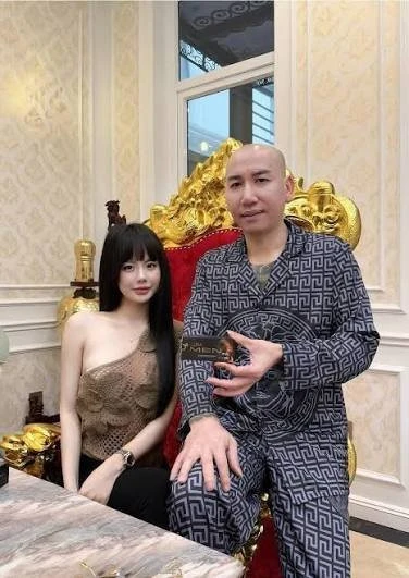 Từ ‘giang hồ mạng’ đến ‘doanh nhân mạng’: Giải mã sự nổi tiếng bằng tai tiếng Từ ‘giang hồ mạng’ đến ‘doanh nhân mạng’: Giải mã sự nổi tiếng bằng tai tiếng