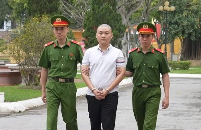 Từ học sinh mê tin học "lạc lối" thành "ông chủ" mã độc đánh cắp dữ liệu máy tính toàn cầu Từ học sinh mê tin học "lạc lối" thành "ông chủ" mã độc đánh cắp dữ liệu máy tính toàn cầu