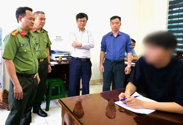 Từ học sinh mê tin học "lạc lối" thành "ông chủ" mã độc đánh cắp dữ liệu máy tính toàn cầu Từ học sinh mê tin học "lạc lối" thành "ông chủ" mã độc đánh cắp dữ liệu máy tính toàn cầu