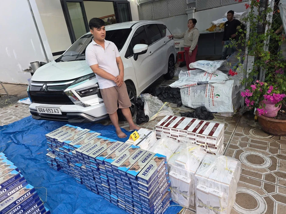 Từ ô tô chở thuốc lá lậu, Cần Thơ phát hiện kho hơn 28.000 bao