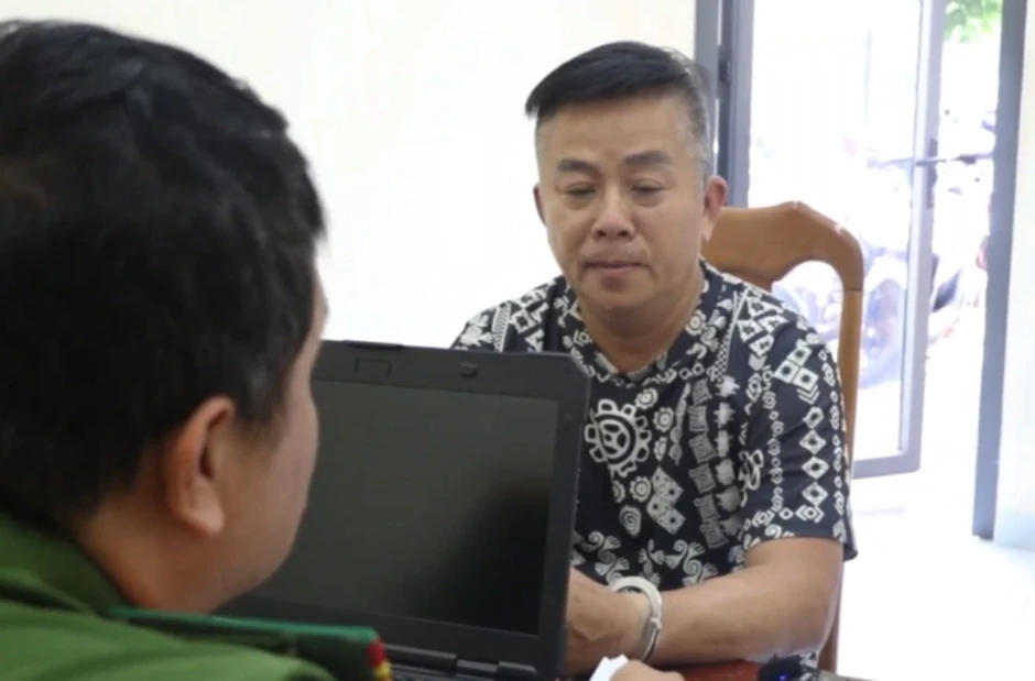 Từ thương lái sầu riêng thành Giám đốc Công ty Nhất Tín đòi nợ thuê Từ thương lái sầu riêng thành Giám đốc Công ty Nhất Tín đòi nợ thuê
