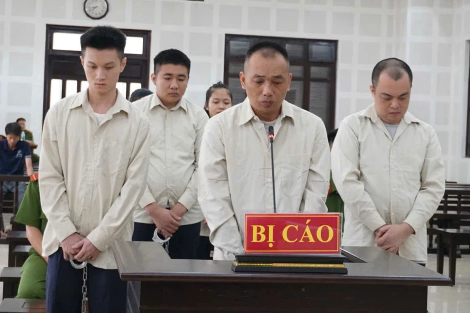 Từ vụ bị chiếm tài khoản mất 5 tỷ đồng, lộ đường dây rửa tiền quy mô lớn Từ vụ bị chiếm tài khoản mất 5 tỷ đồng, lộ đường dây rửa tiền quy mô lớn