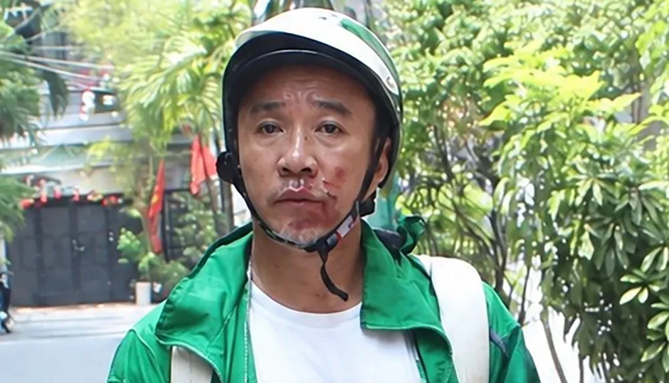 Từng lãnh án tù chung thân về tội cướp giật, Hoàng 'Bác Sĩ' lại "ngựa quen đường cũ" Từng lãnh án tù chung thân về tội cướp giật, Hoàng 'Bác Sĩ' lại "ngựa quen đường cũ"
