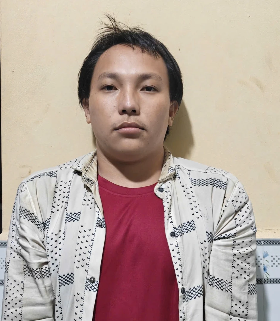 Tưới xăng đốt người bán ve chai vì... tiếng rao Tưới xăng đốt người bán ve chai vì... tiếng rao