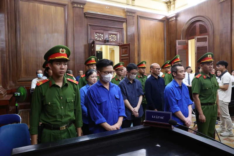 Tuyên án các bị cáo trong vụ chuyển nhượng trái pháp luật khu đất 39 – 39 B Bến Vân Đồn Tuyên án các bị cáo trong vụ chuyển nhượng trái pháp luật khu đất 39 – 39 B Bến Vân Đồn