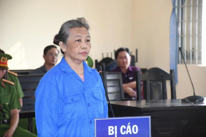 Tuyên án người phụ nữ vu cáo chính quyền, xúc phạm lãnh đạo Đảng và nhà nước Tuyên án người phụ nữ vu cáo chính quyền, xúc phạm lãnh đạo Đảng và nhà nước