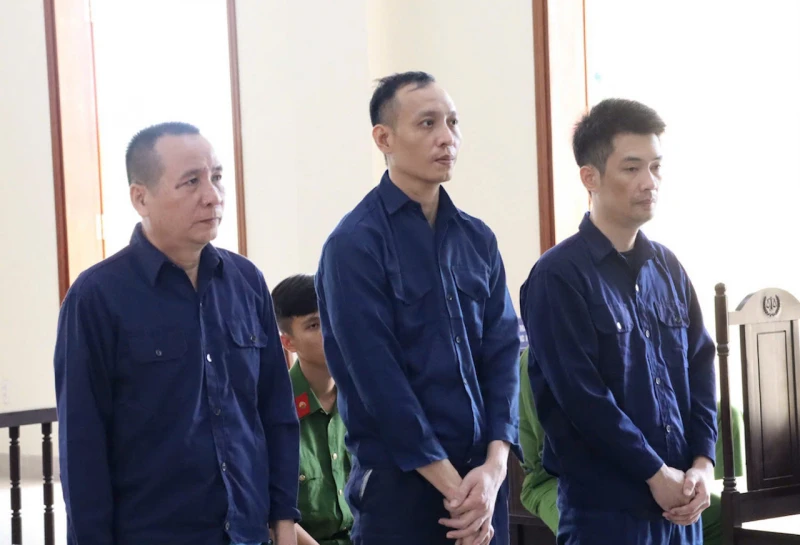 Tuyên án nhóm lãnh đạo, cán bộ Công ty CP Hạ tầng khu công nghiệp Cần Thơ Tuyên án nhóm lãnh đạo, cán bộ Công ty CP Hạ tầng khu công nghiệp Cần Thơ