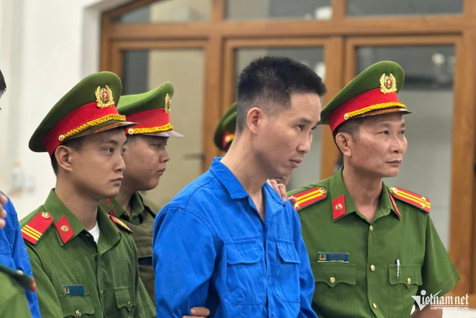 Tuyên án tử hình kẻ dùng súng sát hại ba người trong một gia đình ở Đồng Nai Tuyên án tử hình kẻ dùng súng sát hại ba người trong một gia đình ở Đồng Nai