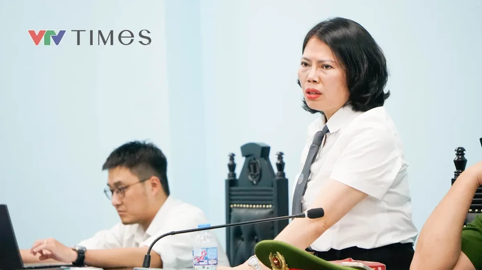 Tuyên phạt 20 năm tù với tài xế xe bồn cố ý cán chết nữ sinh ở Hà Nội Tuyên phạt 20 năm tù với tài xế xe bồn cố ý cán chết nữ sinh ở Hà Nội