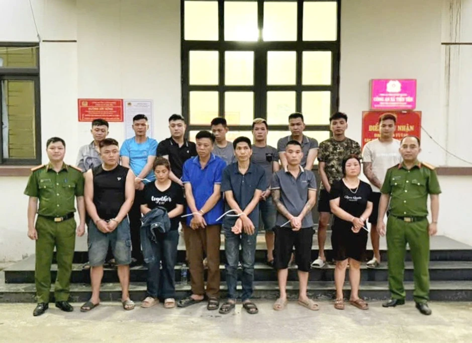 Tuyên Quang: Bắt quả tang 15 đối tượng đánh bạc Tuyên Quang: Bắt quả tang 15 đối tượng đánh bạc