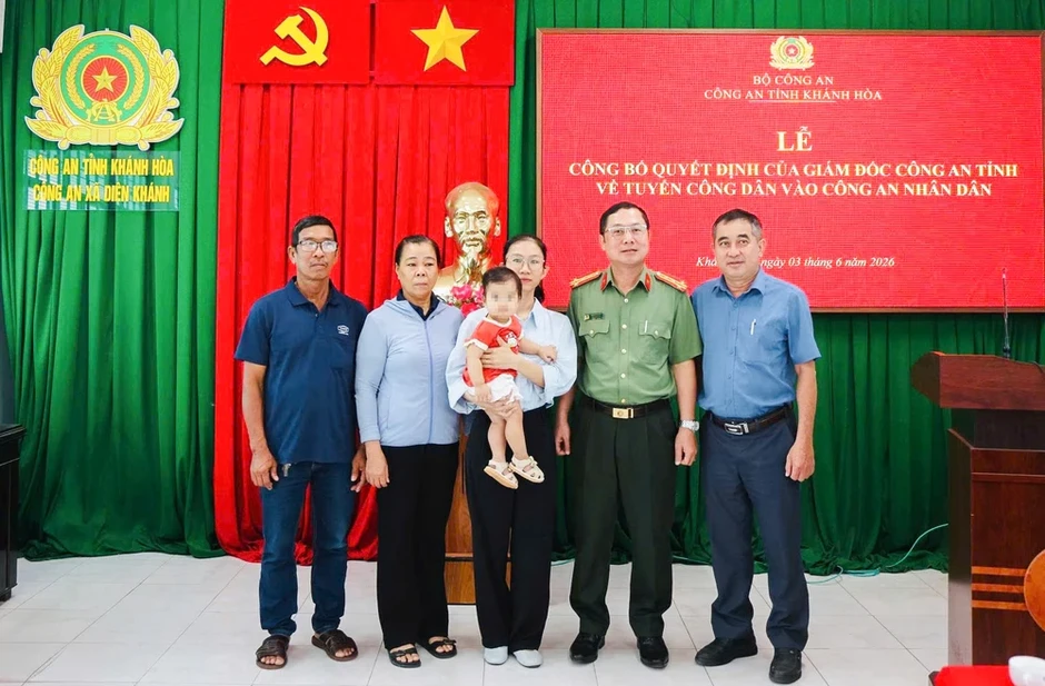Tuyển vợ Thiếu tá Nguyễn Xuân Hải vào ngành công an Tuyển vợ Thiếu tá Nguyễn Xuân Hải vào ngành công an